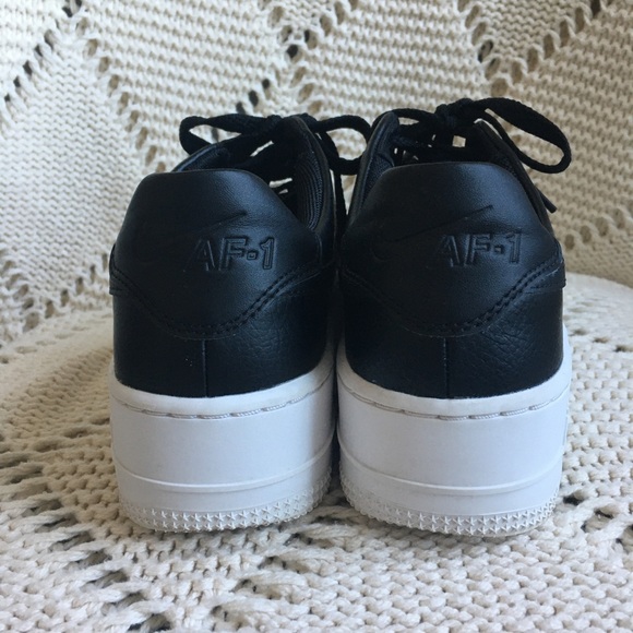 Air Force 1 - Picture 4 of 6